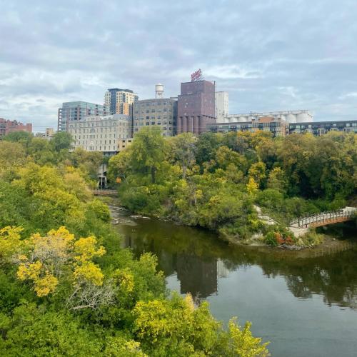 2E1229FB-A5CE-454B-B0AB-8A79ED142570