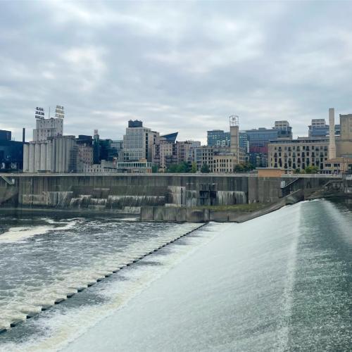 6CF9BF56-287D-4C44-A9BA-DC09CD9A8679